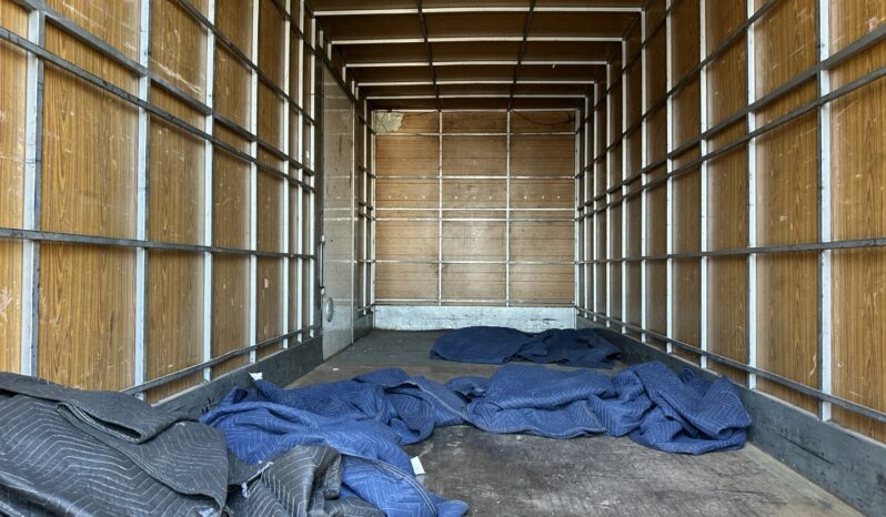 09/2012 Isuzu FRR600 Premium Auto Furniture Truck full